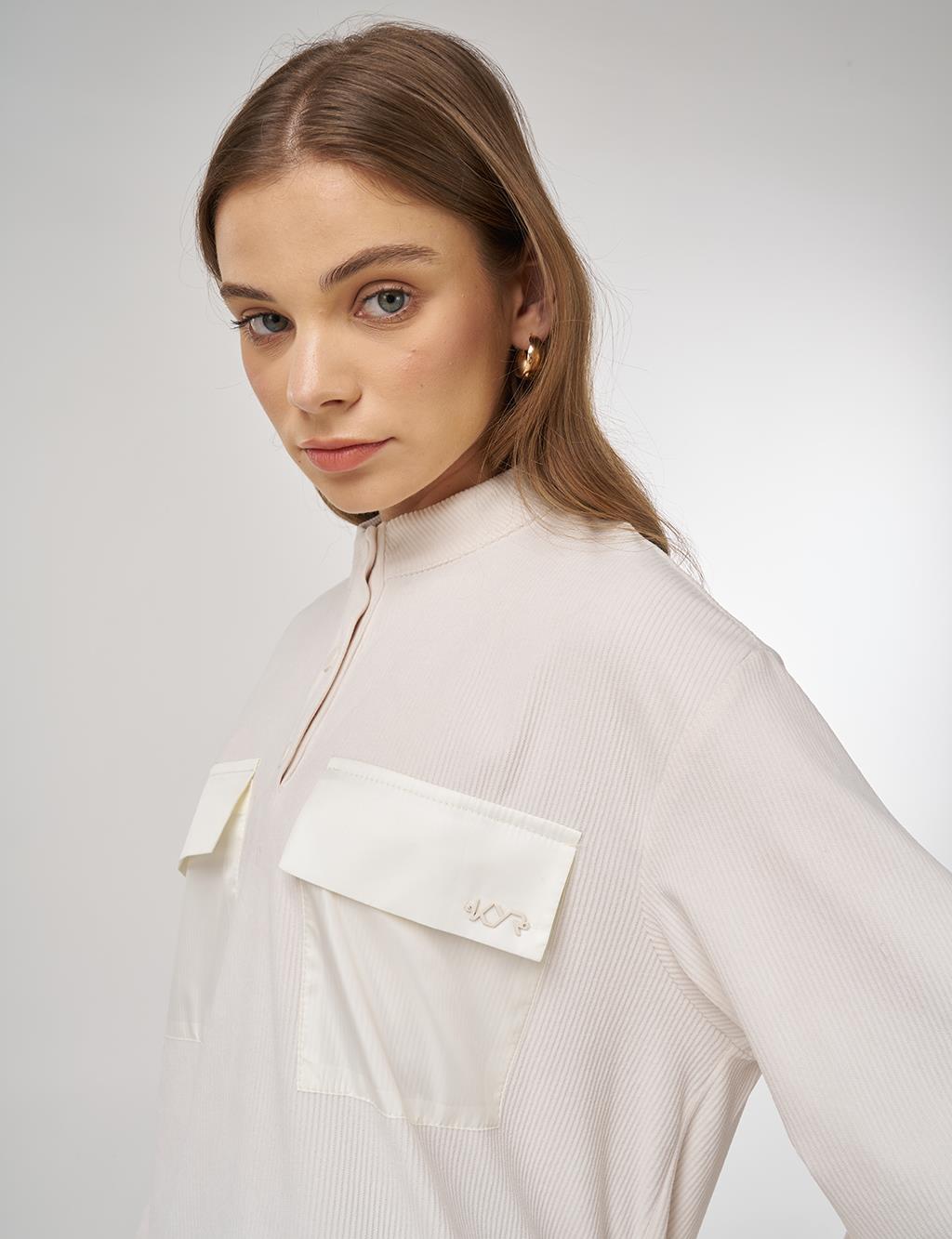 Double-Pocket Velvet Sweatshirt Cream