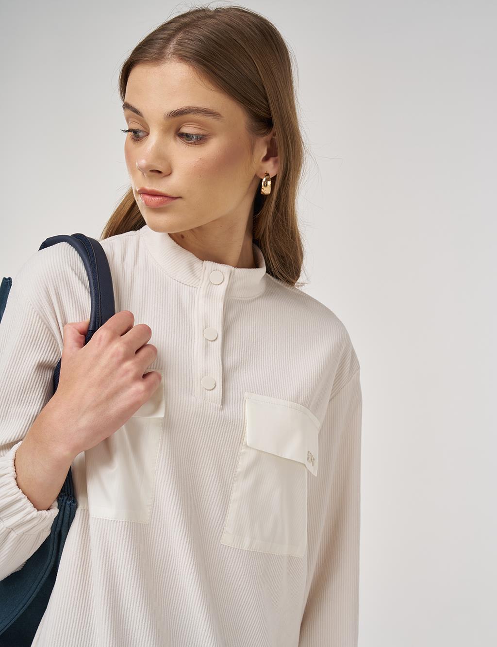 Double-Pocket Velvet Sweatshirt Cream
