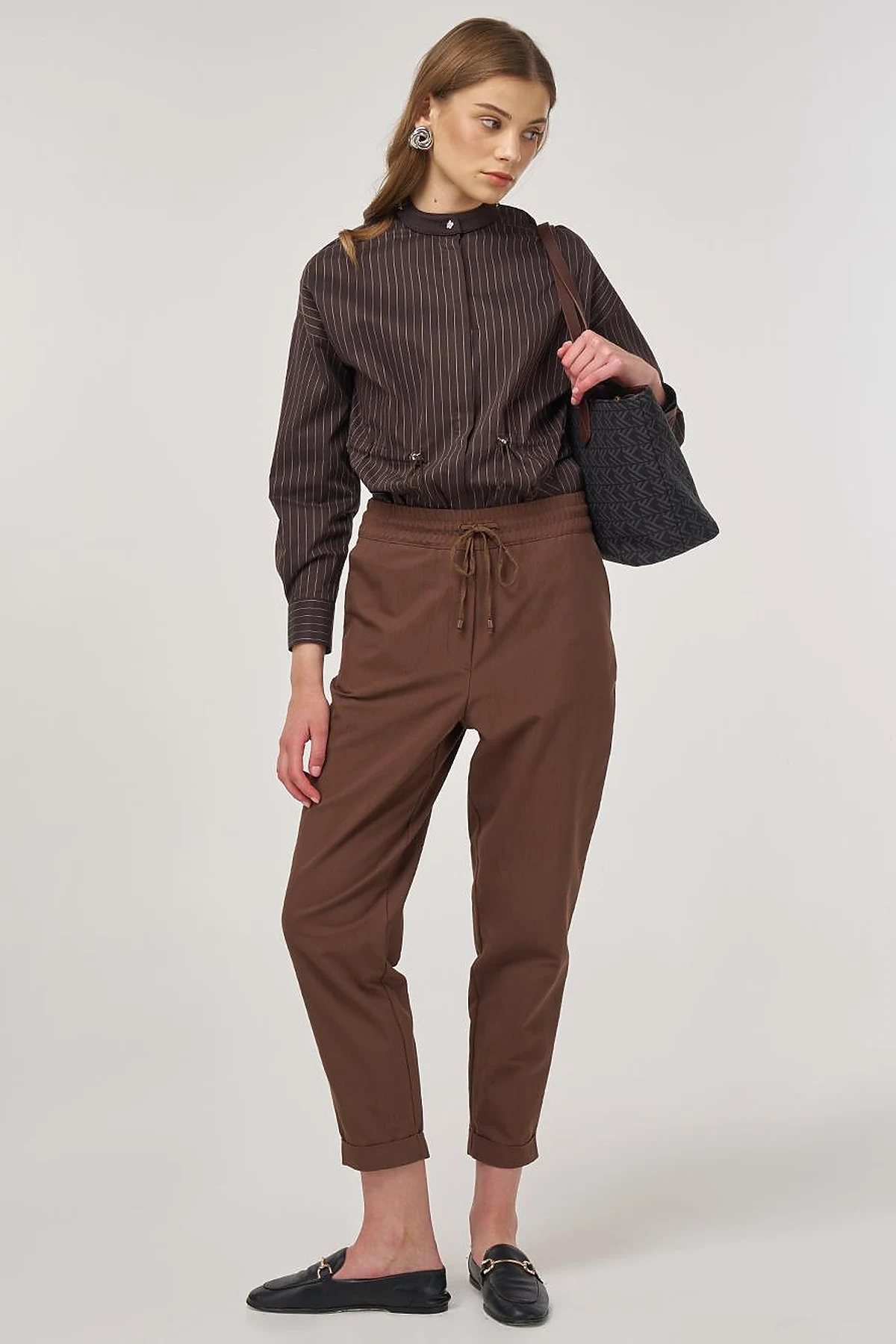 Double Cuff Carrot Cut Pants Cocoa 