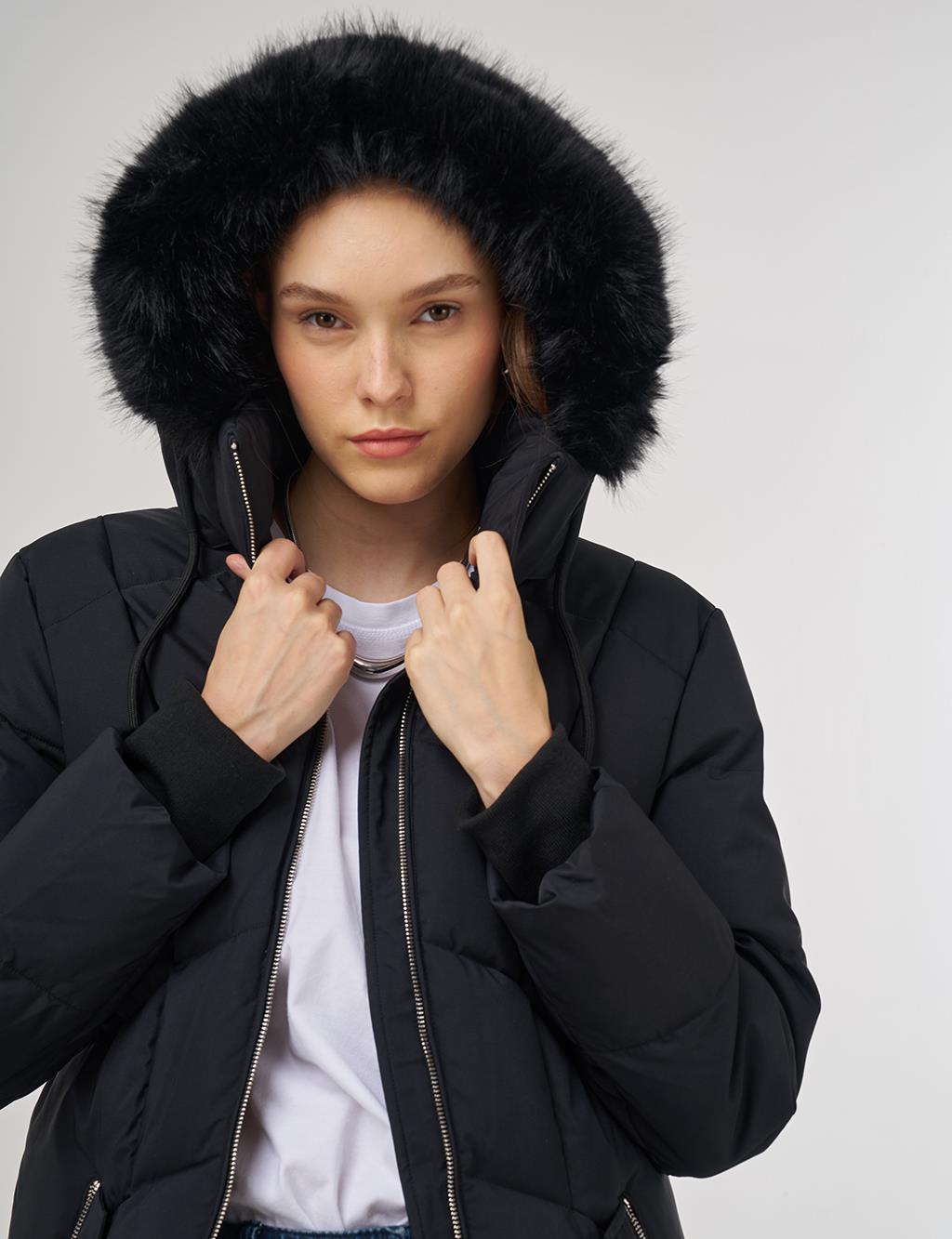 Faux Fur Detailed Anorak Coat in Black