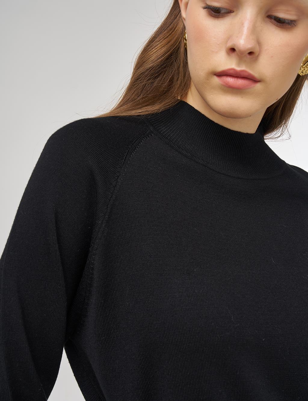 Half Turtleneck Knit Tunic Black