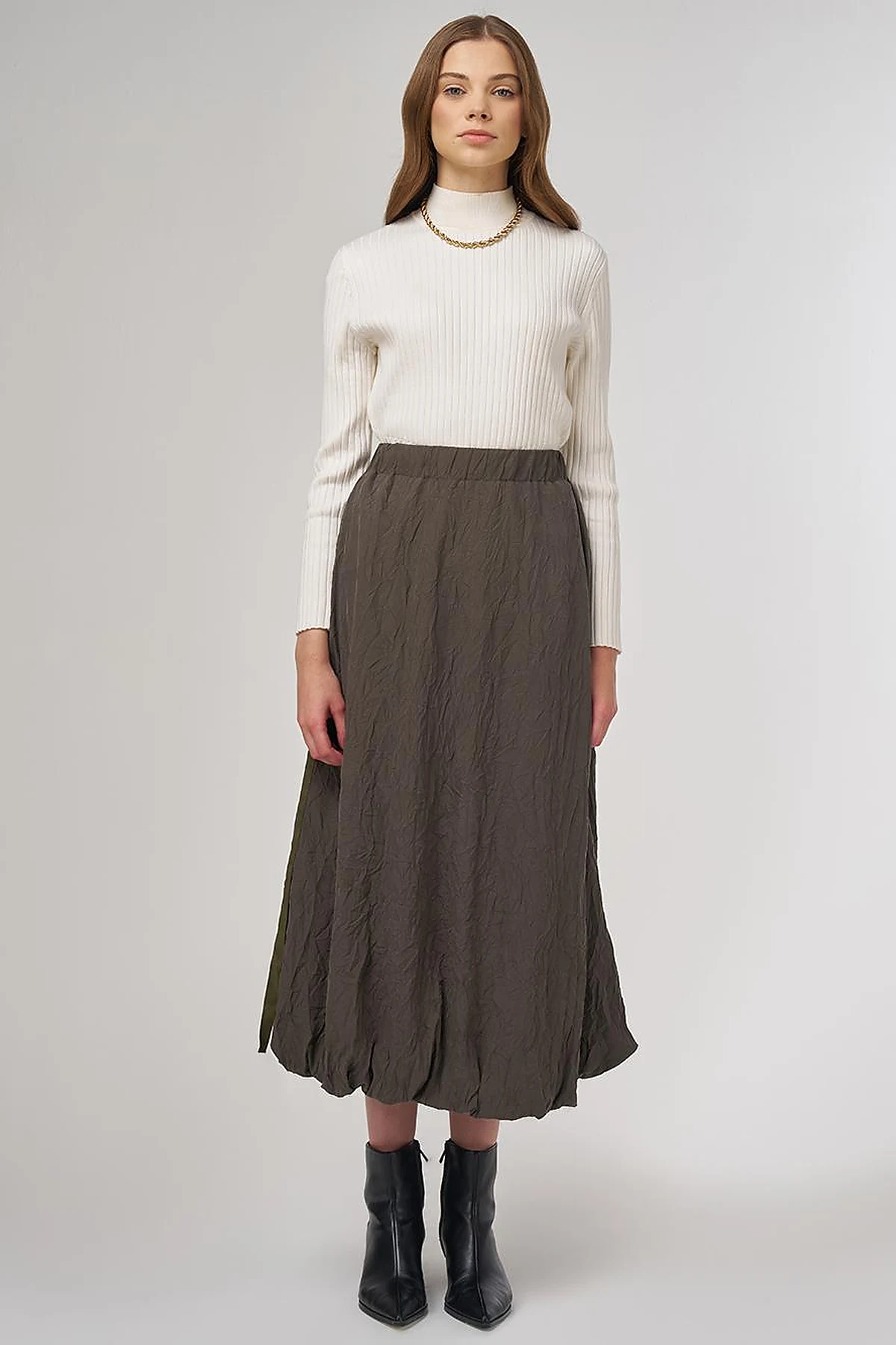 Metal Accessory Crush Skirt Khaki