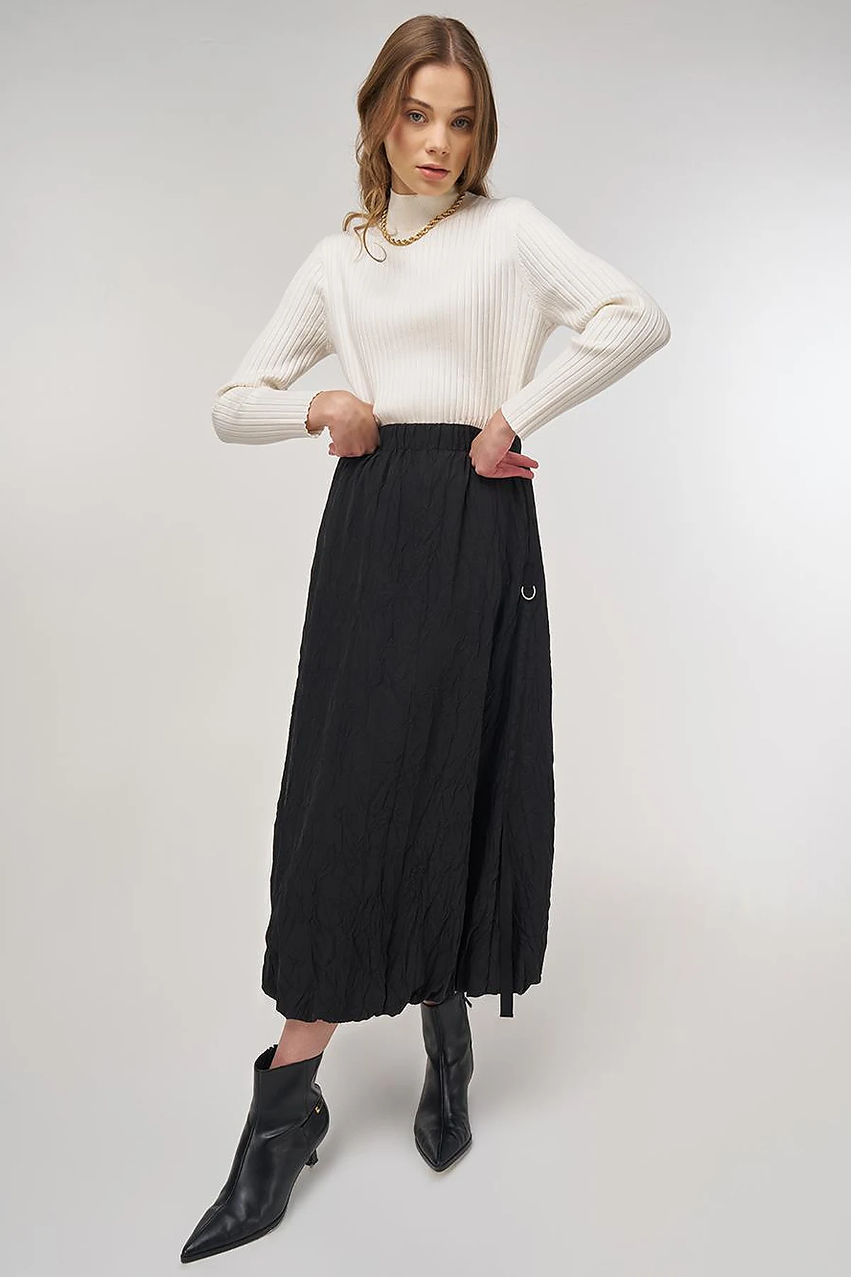 Metal Accessory Crush Skirt Black