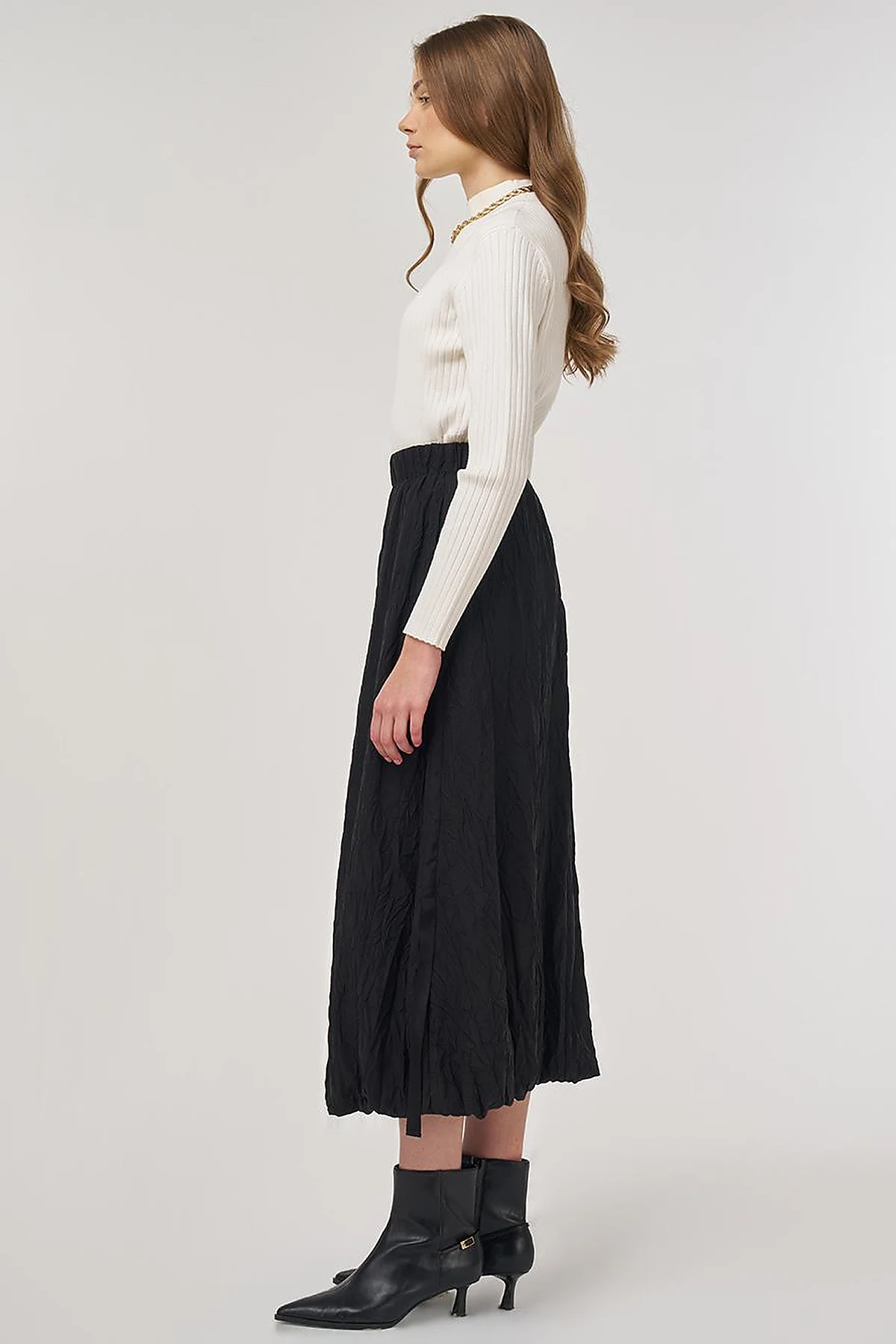 Metal Accessory Crush Skirt Black