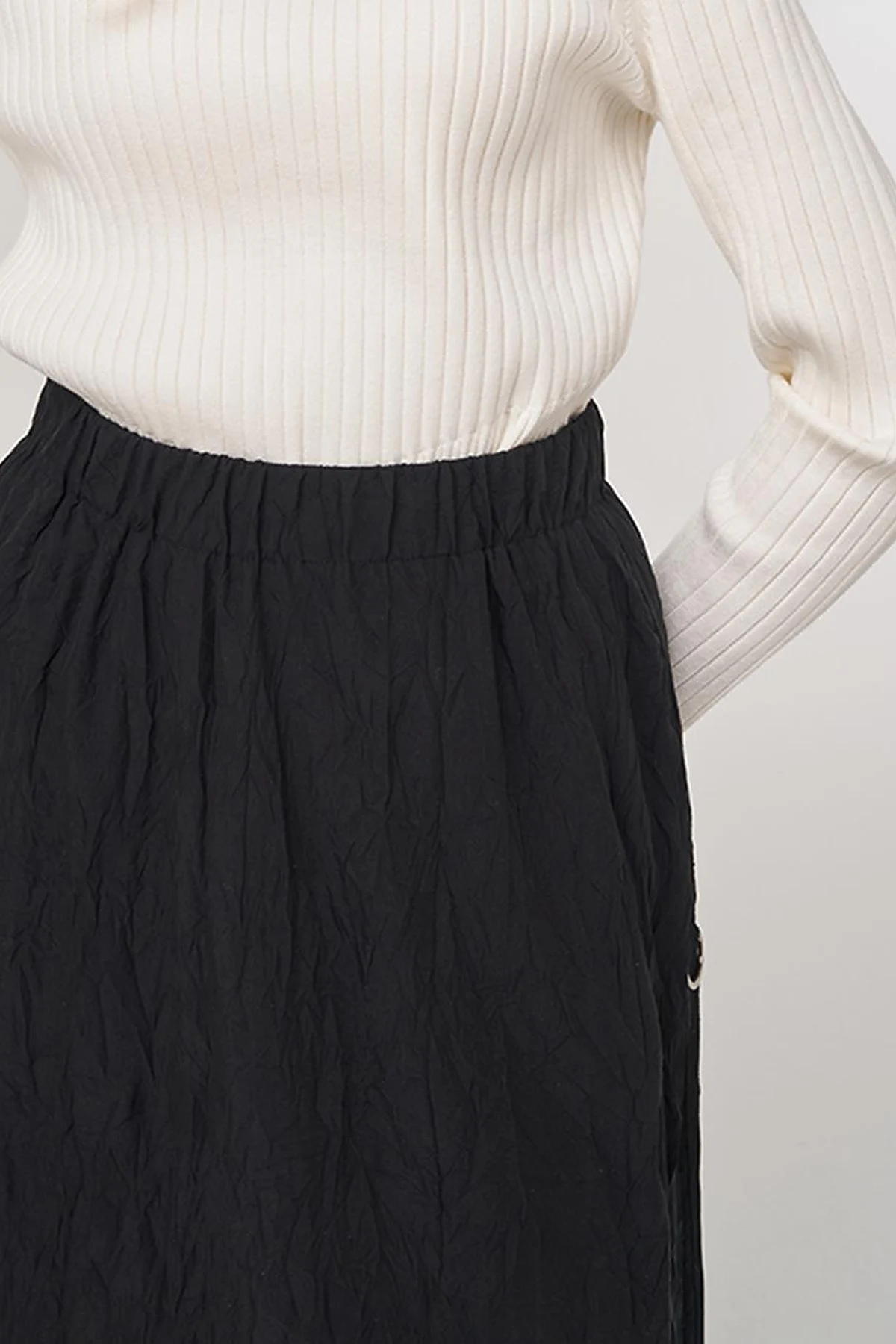 Metal Accessory Crush Skirt Black