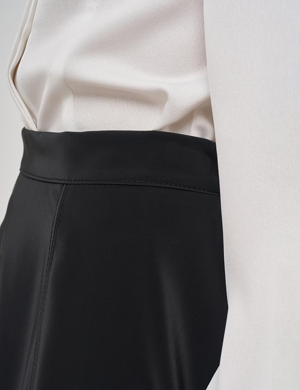 Panel-Seamed Flared Skirt Black