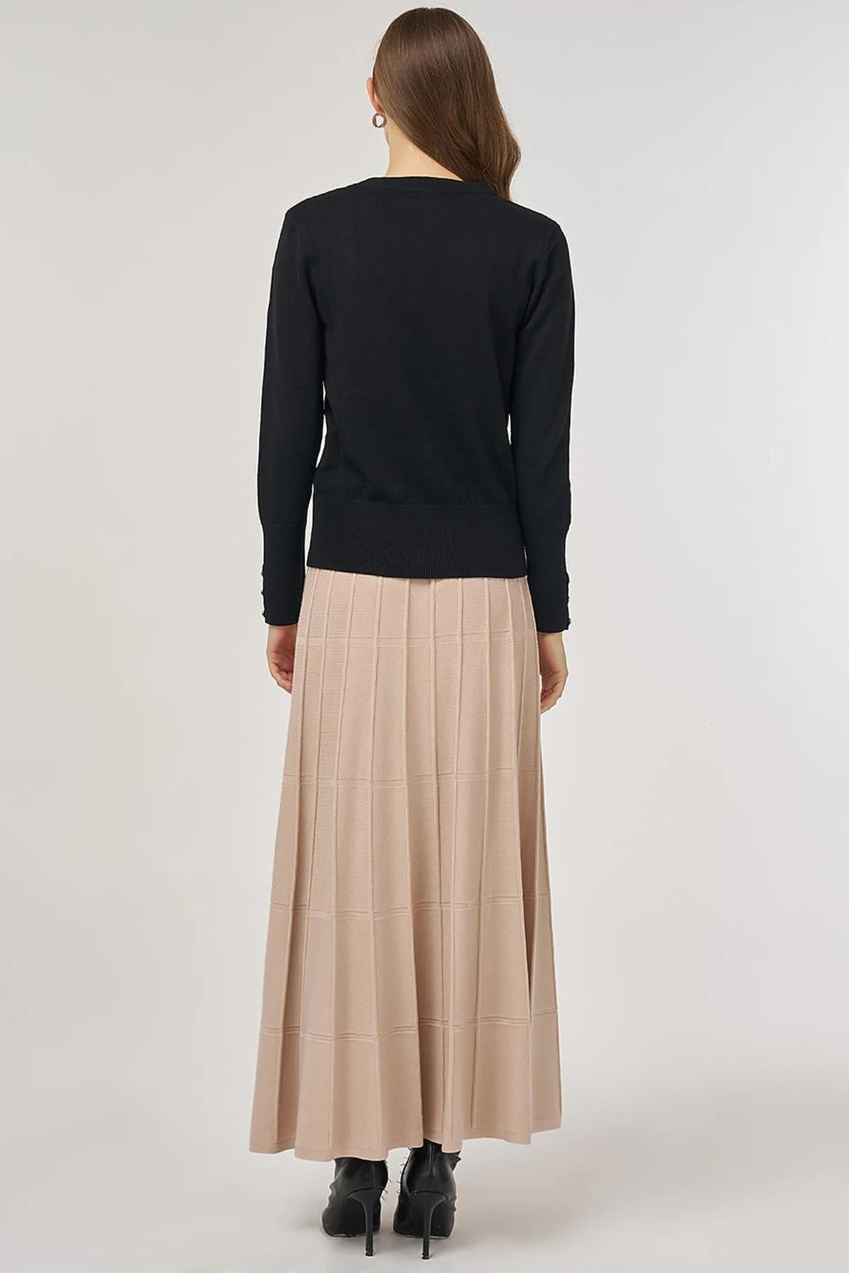 Button-Detail Wool Knit Sweater Black