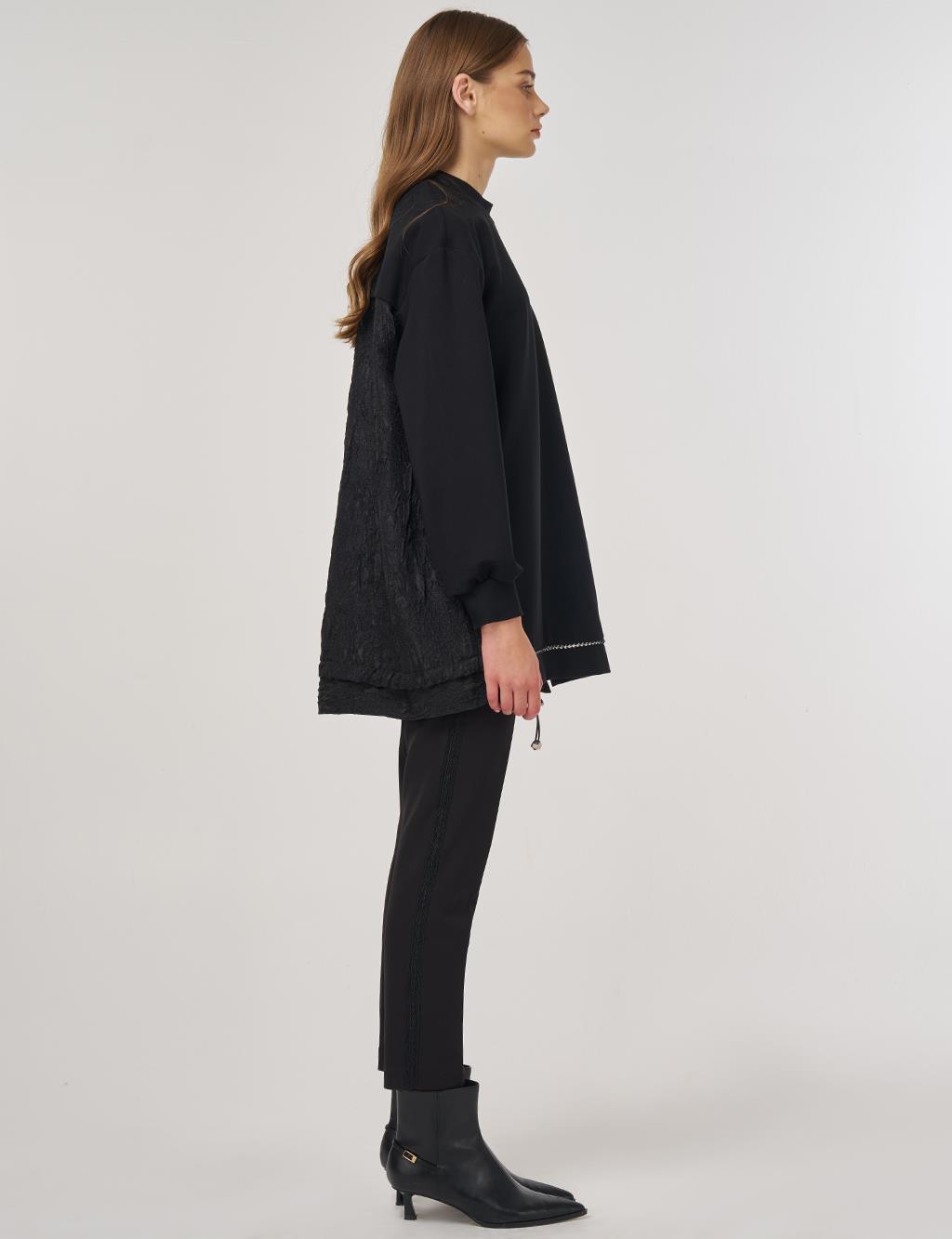 Embossed Detail Sweatshirt Black