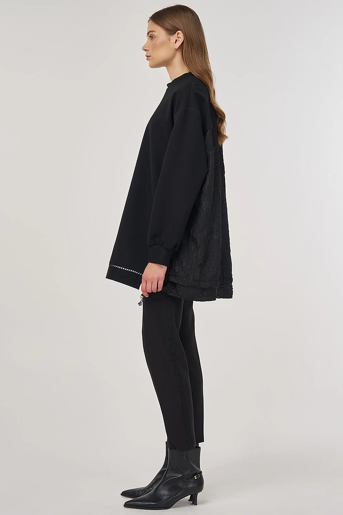 Embossed Detail Sweatshirt Black