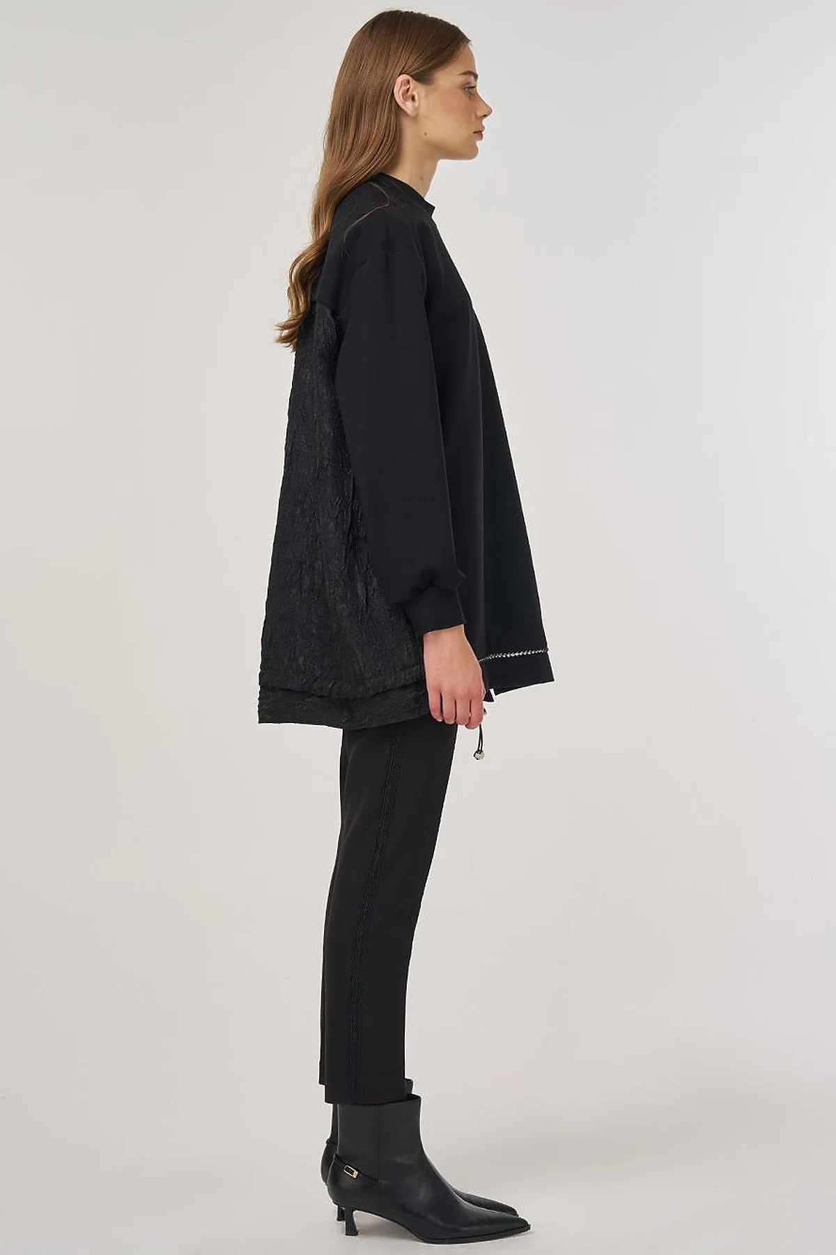 Embossed Detail Sweatshirt Black