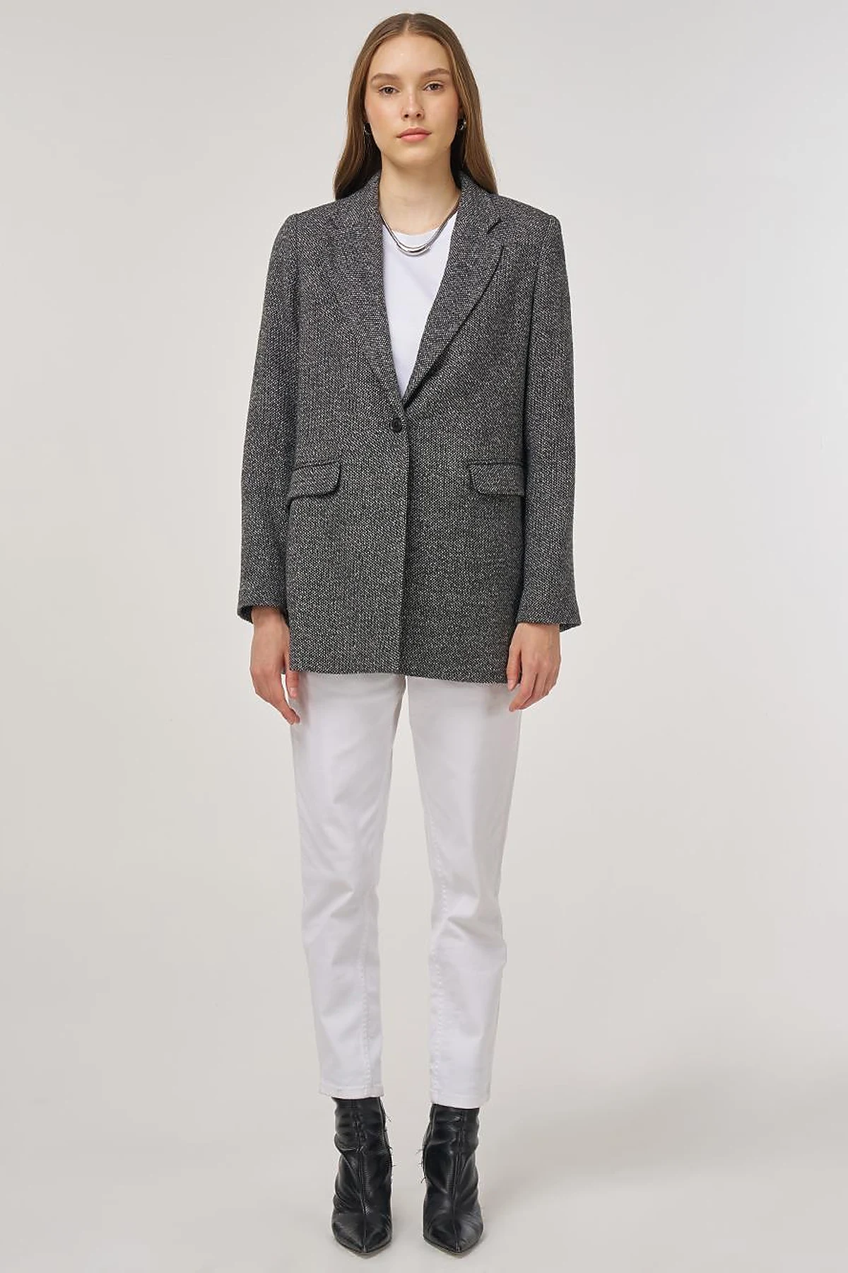 Wool Blend Blazer Jacket in Black