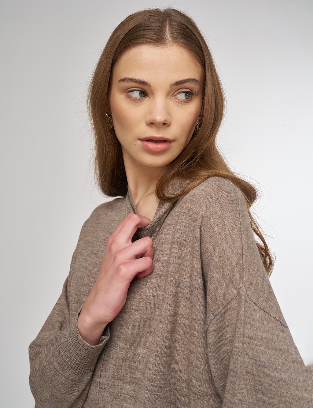 Seam-Detail Knit Dress Beige