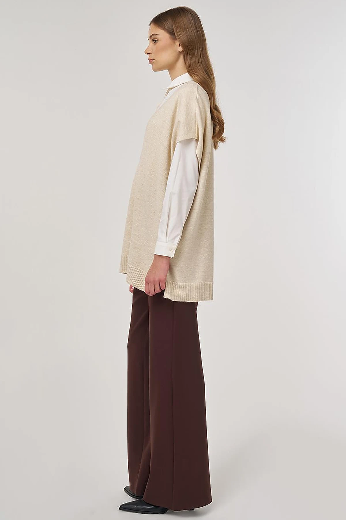 V-Neck Knit Vest Cream
