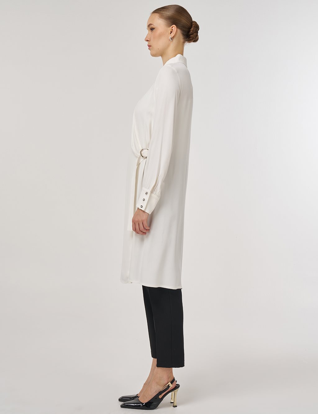 Metal Tokalı Uzun Tunik Ekru