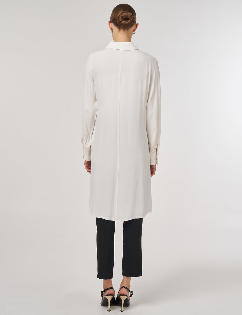 Metal Tokalı Uzun Tunik Ekru