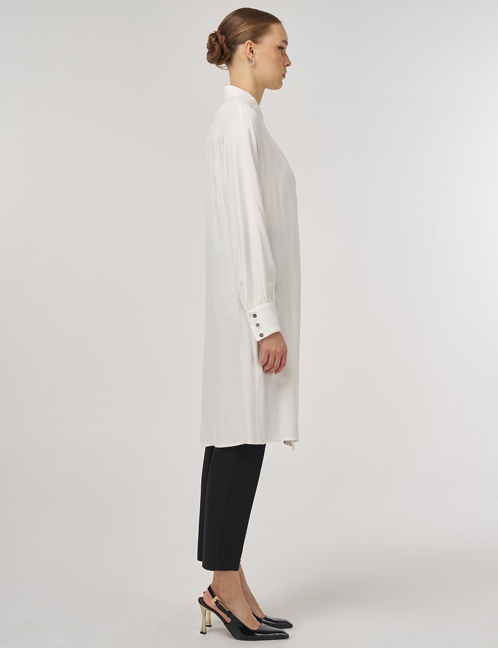 Metal Tokalı Uzun Tunik Ekru