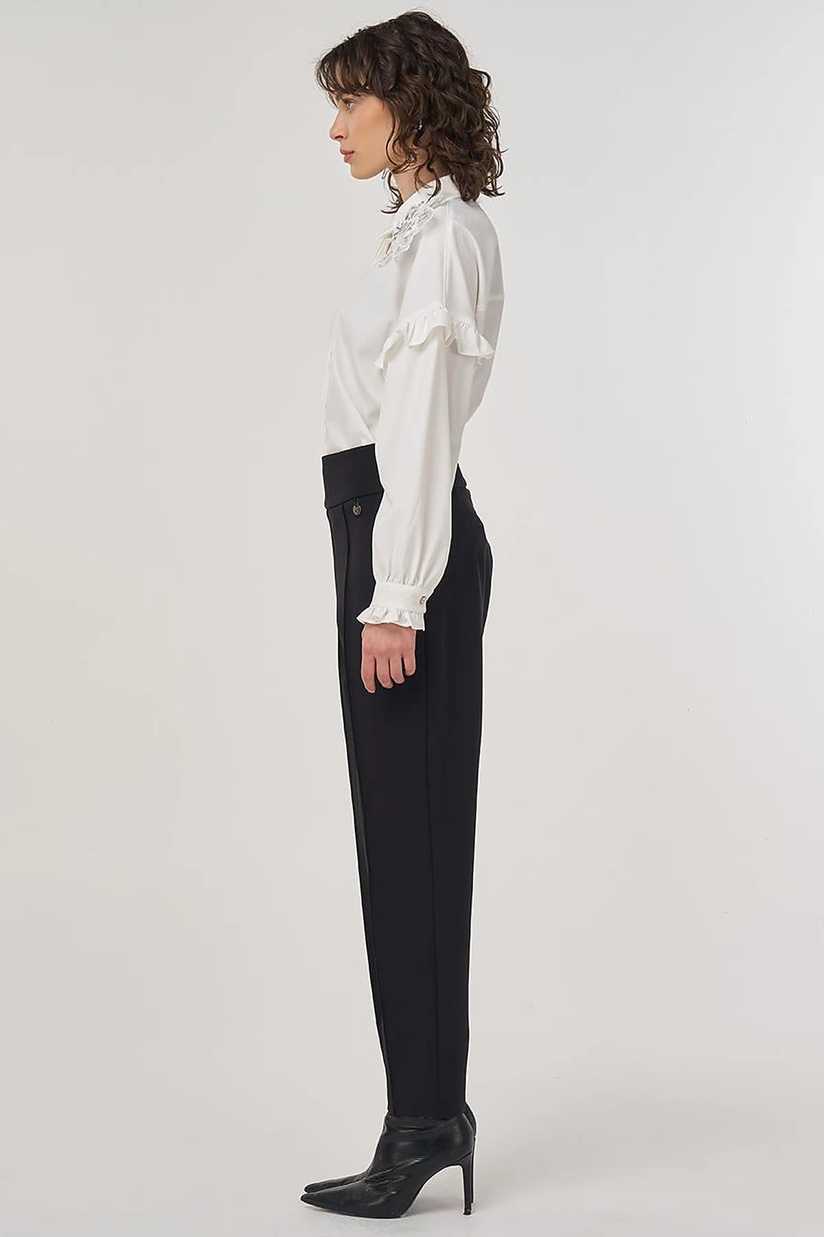 High-Waisted Straight-Leg Trousers Black