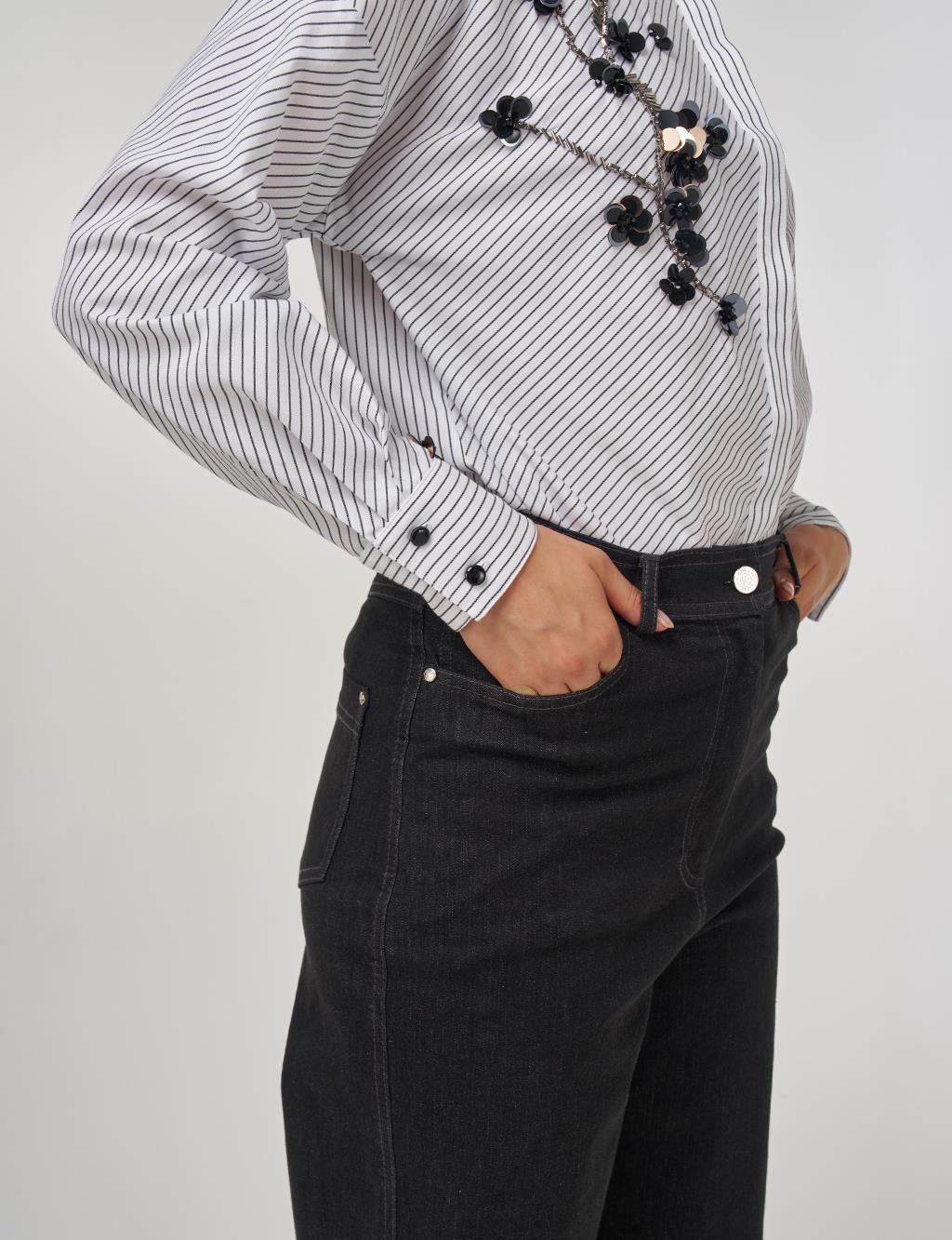 Wide-Leg Denim Pants with Stitching Details in Black