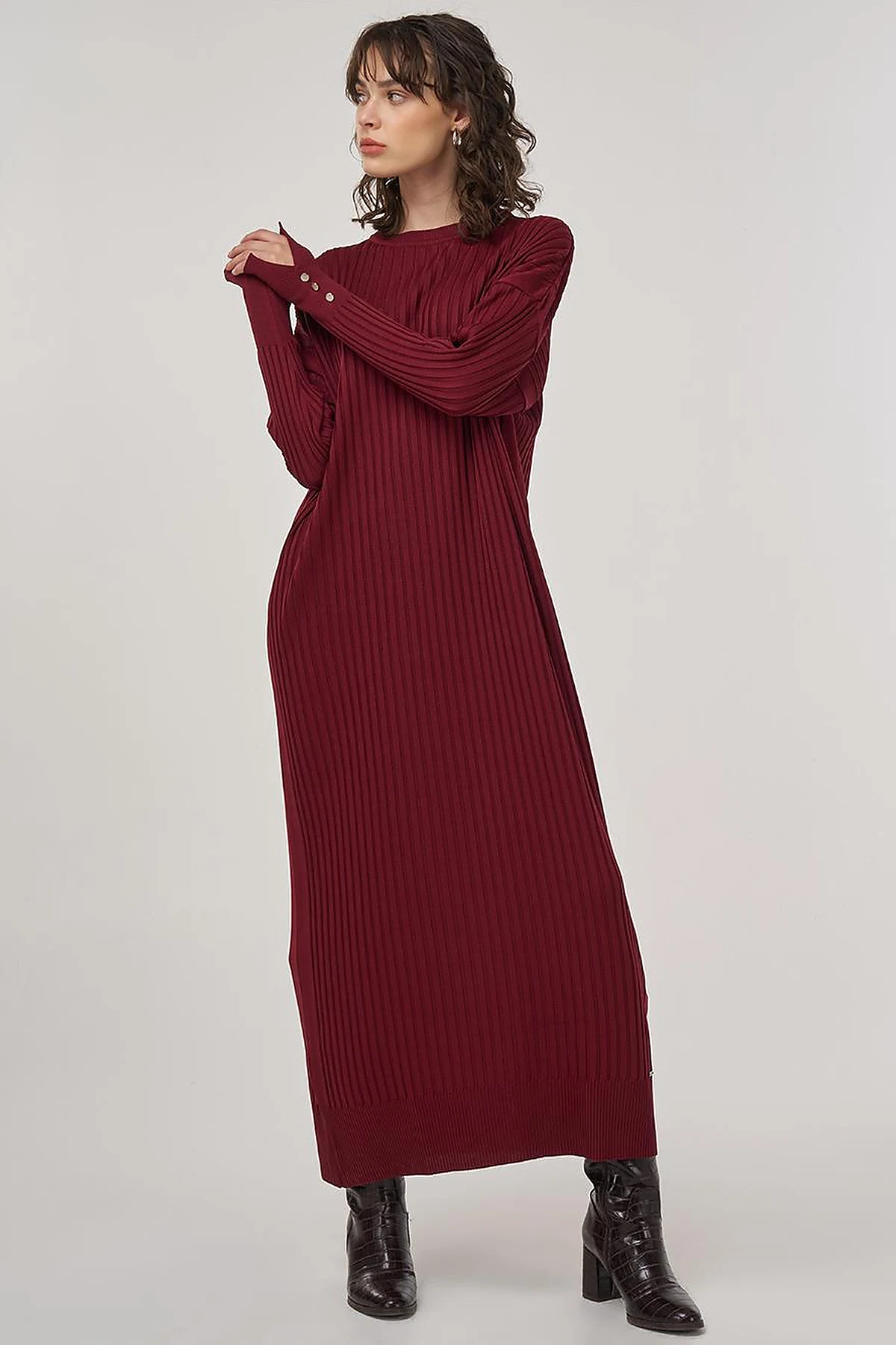 Ribbed Crew Neck Knit Maxi Dress Burgundy