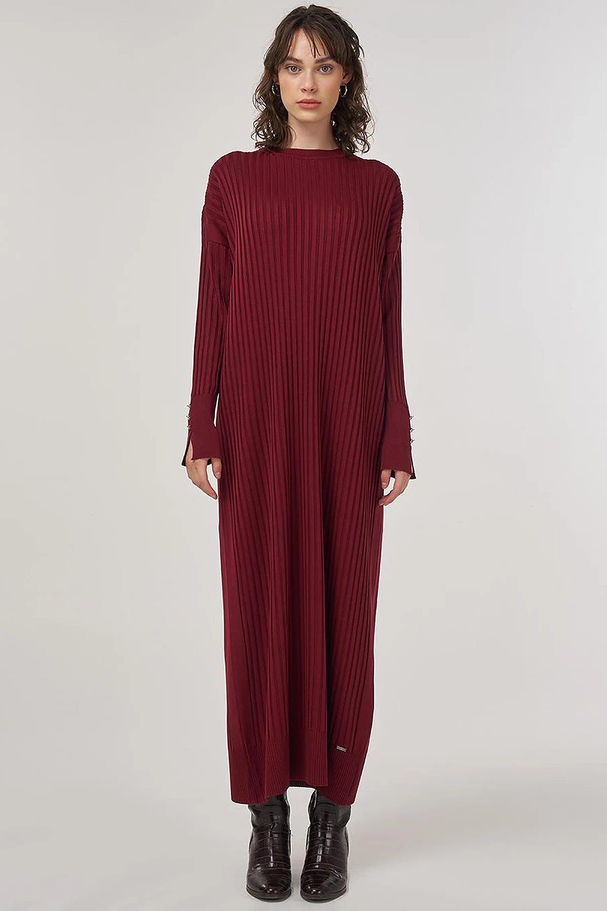 Ribbed Crew Neck Knit Maxi Dress Burgundy