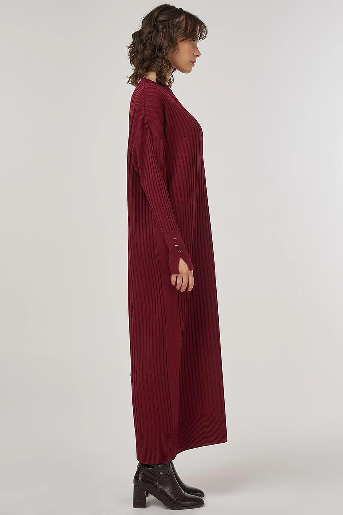 Ribbed Crew Neck Knit Maxi Dress Burgundy