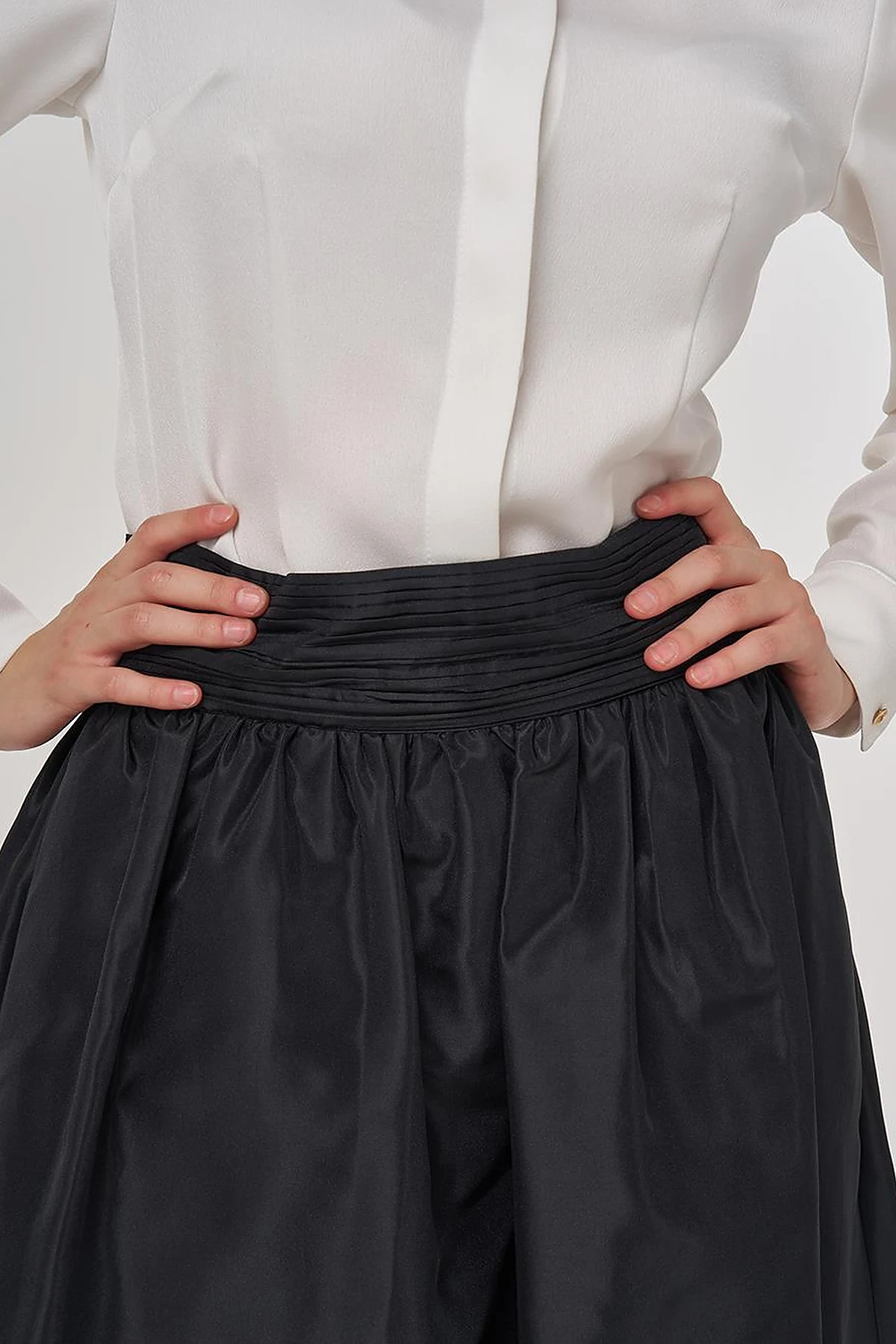 Flared Taffeta Skirt in Black