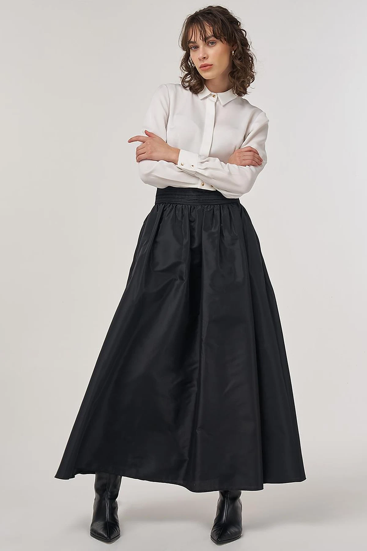 Flared Taffeta Skirt in Black