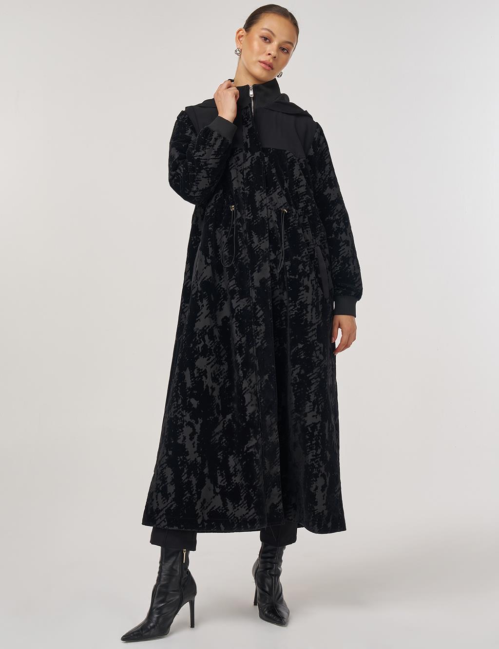 Abstract Patterned Garnish Placket Hidden Jacket in Black