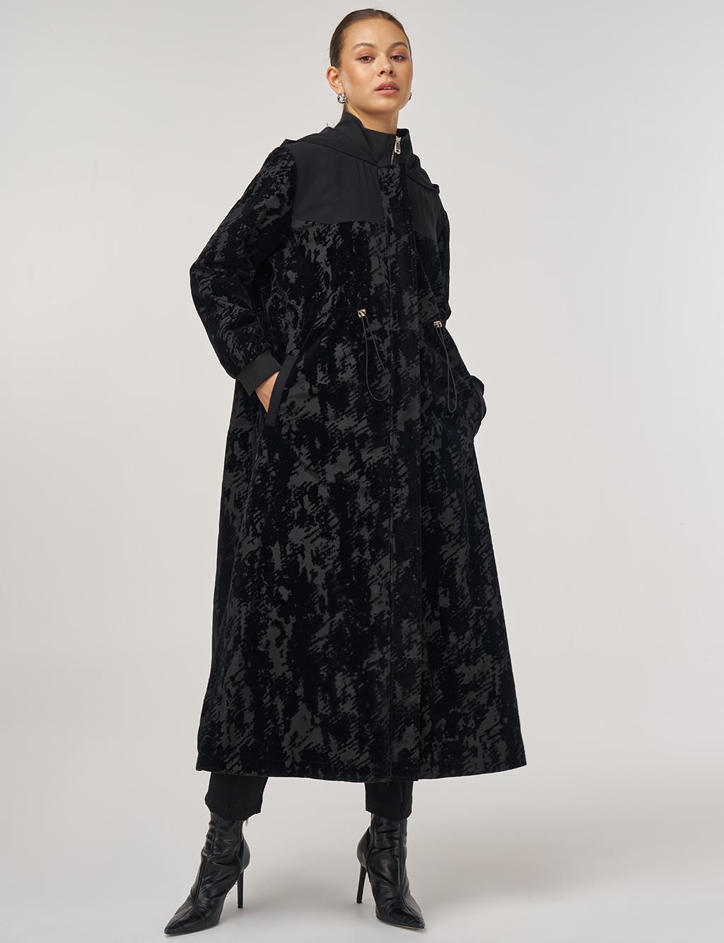 Abstract Patterned Garnish Placket Hidden Jacket in Black