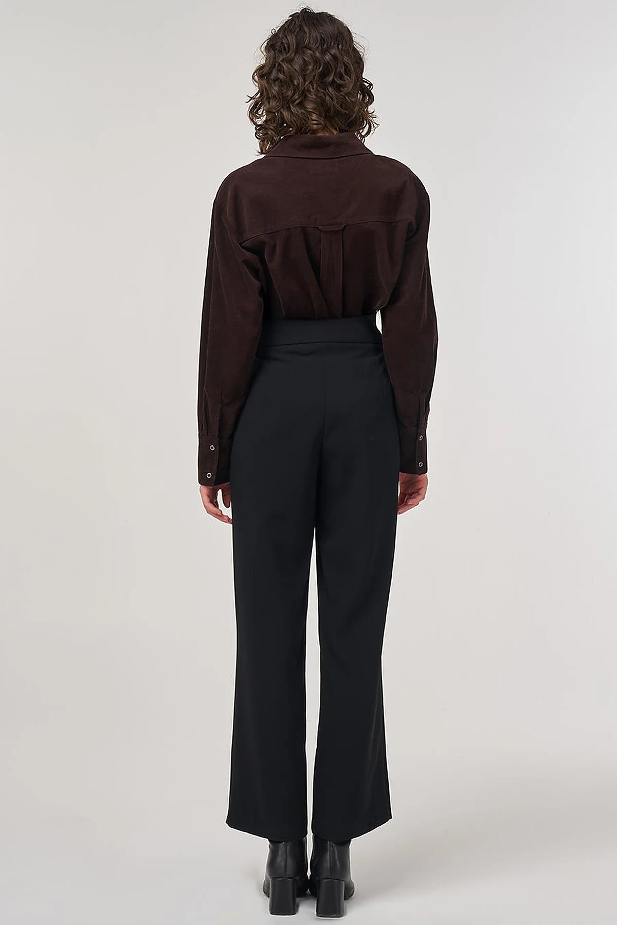 High-Waisted Straight-Cut Fabric Trousers in Black