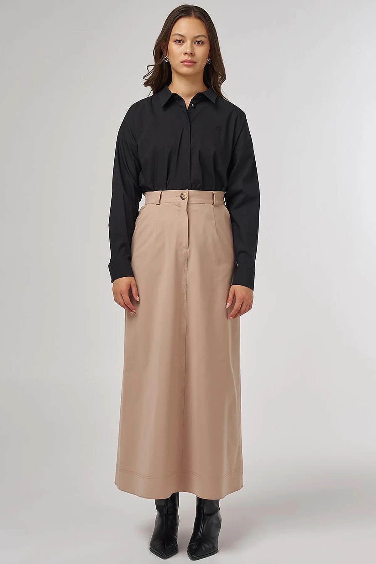 Zippered Pocket Skirt in Beige