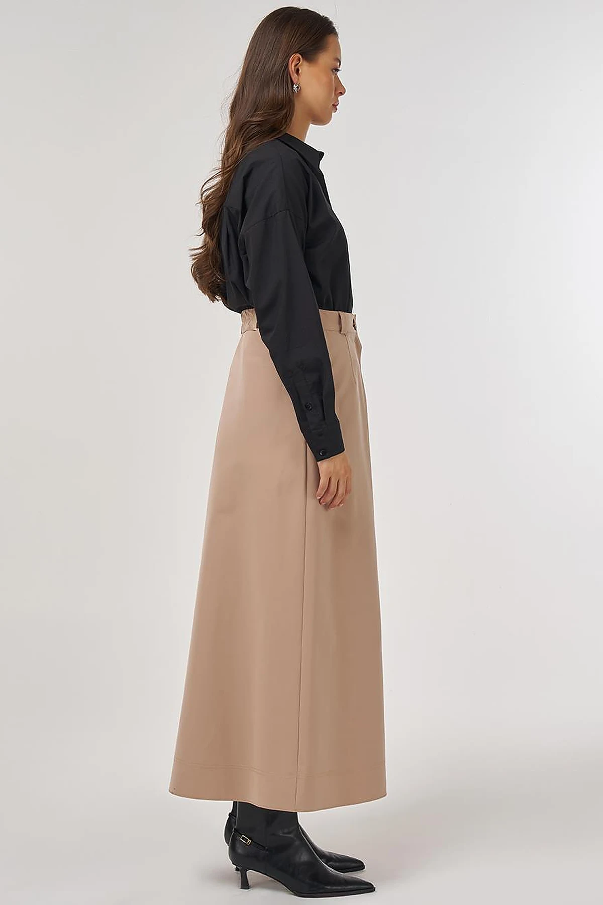 Zippered Pocket Skirt in Beige