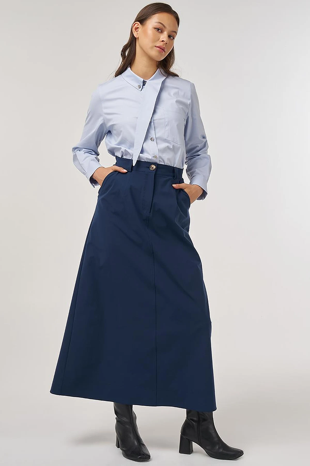 Zippered Pocket Skirt in Dark Navy