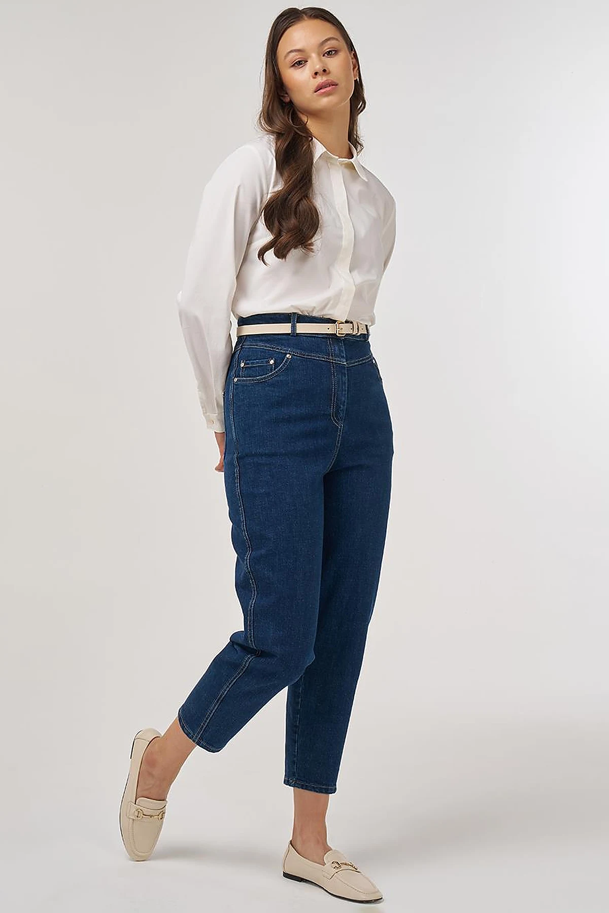High-Waist Carrot Cut Denim Pants Blue