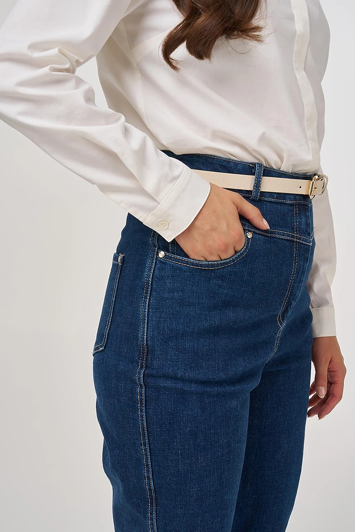 High-Waist Carrot Cut Denim Pants Blue