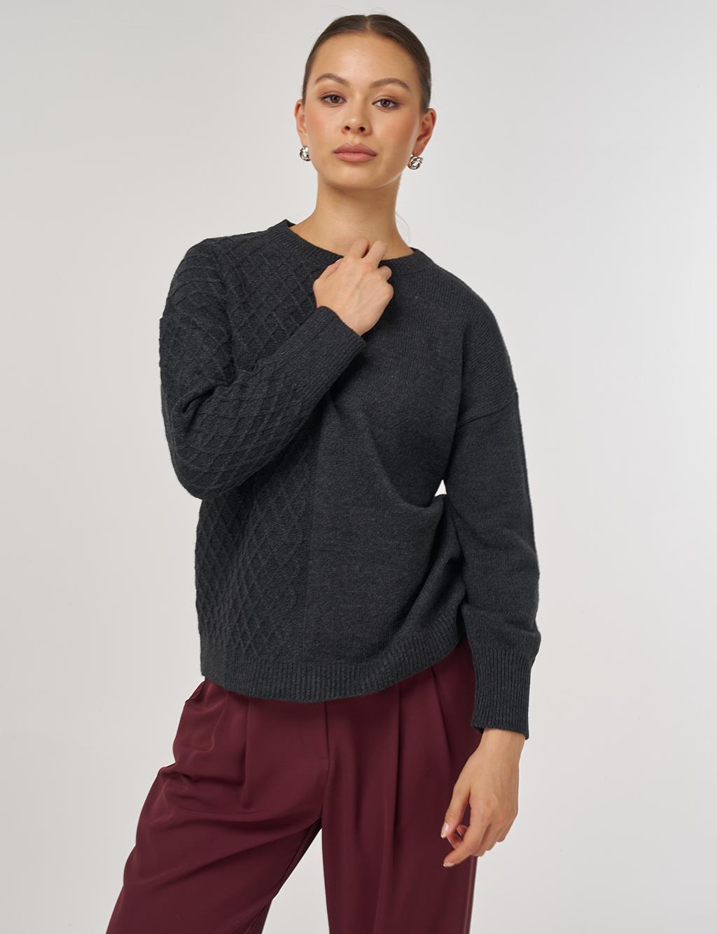 Knitted Sweater in Anthracite