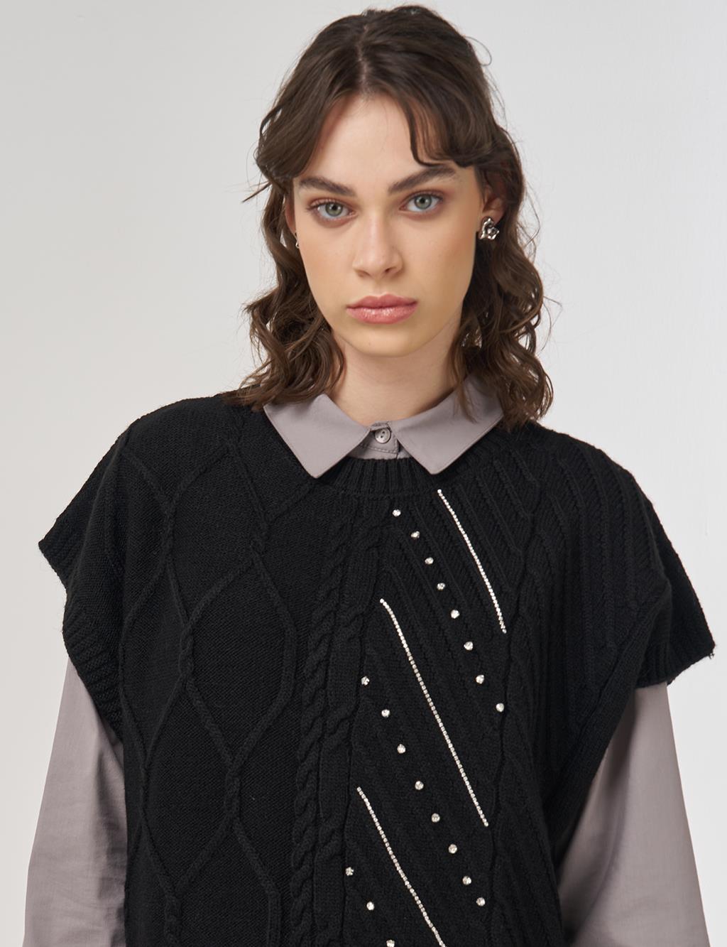 Embroidered Knit Sweater Vest Black
