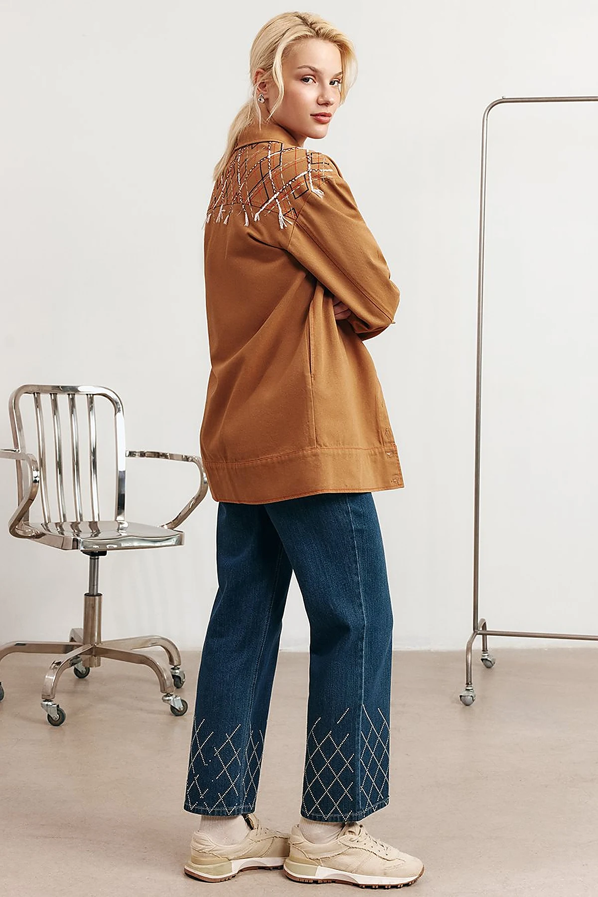 Embroidered Canvas Jacket Tobacco