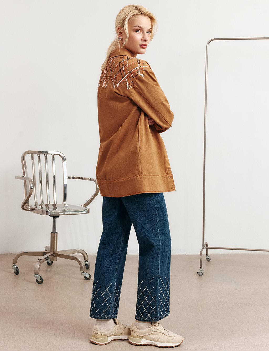 Paçası İşlemeli Denim Pantolon Lacivert 