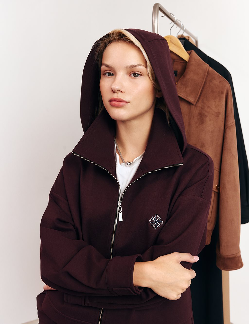 Dikiş Detaylı Kısa Ceket Koyu Bordo