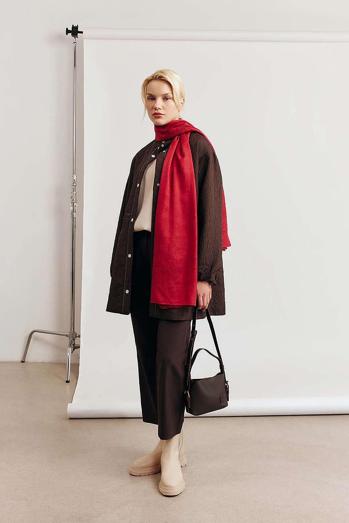 Pocket-Cup Coat in Dark Brown