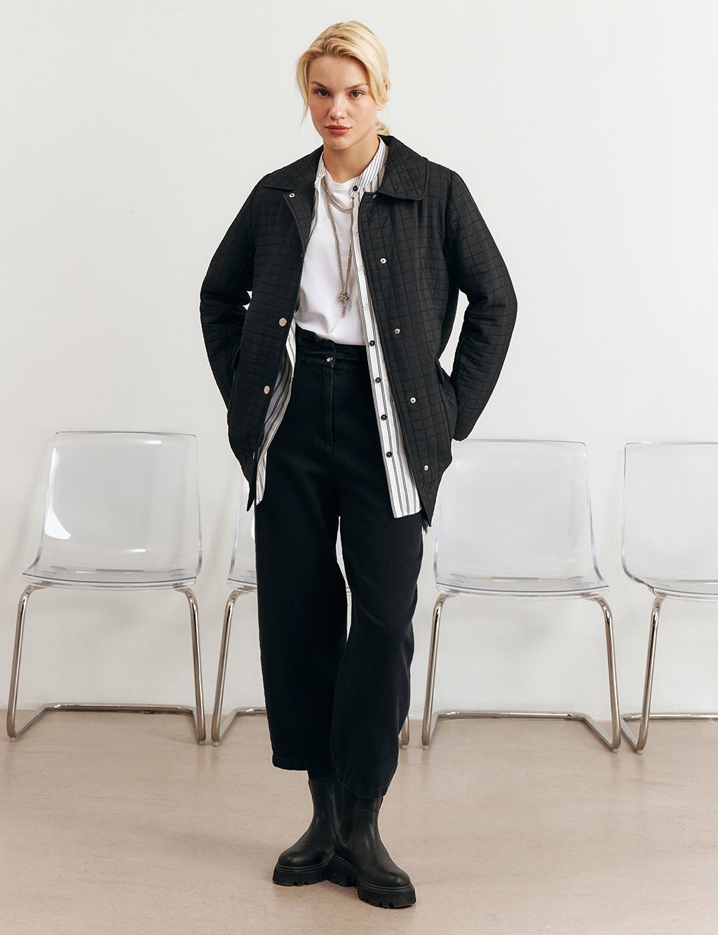 Geniş Yaka Kapitone Ceket Siyah