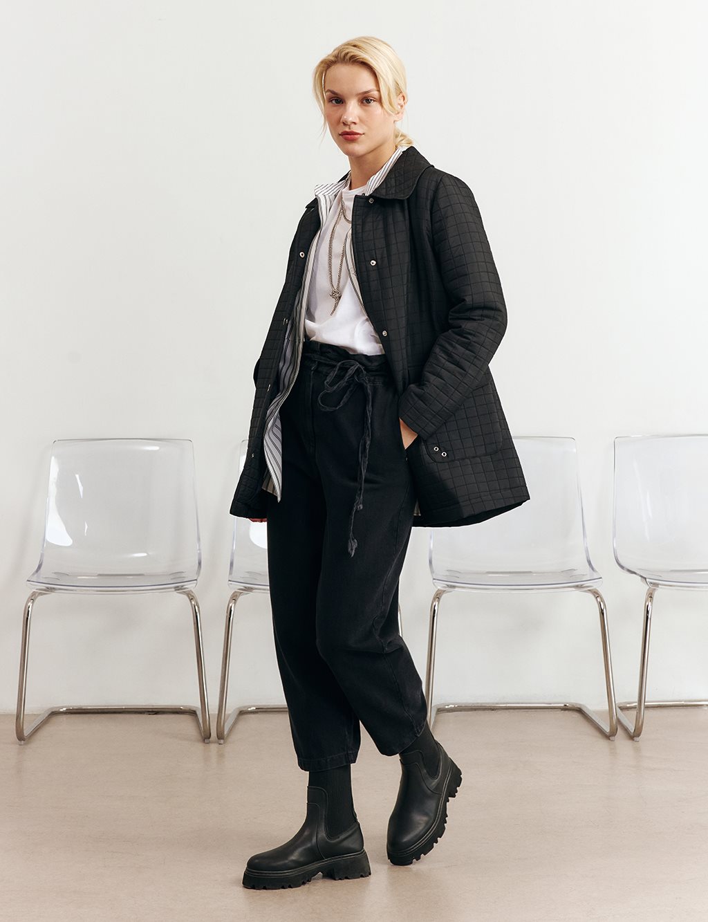 Geniş Yaka Kapitone Ceket Siyah