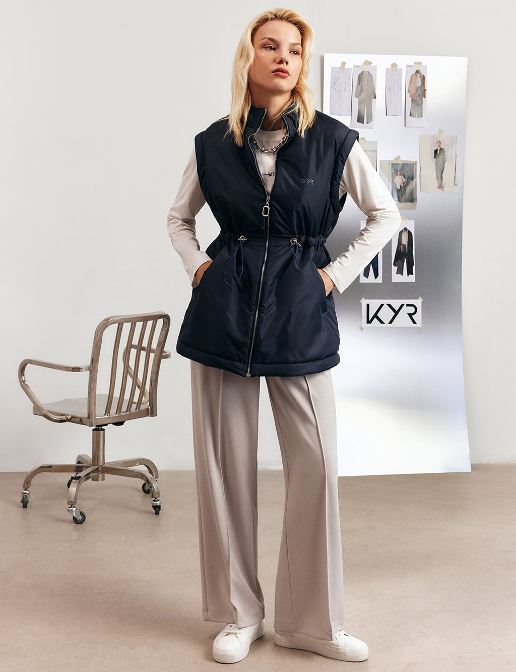 Relaxed-Fit Rayon Trousers in Gray