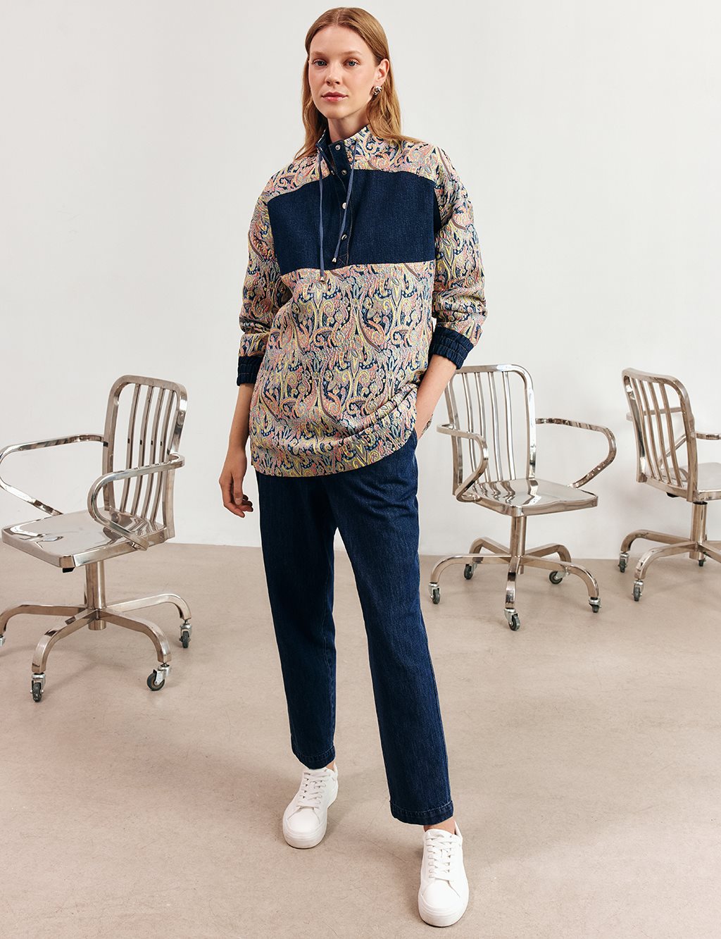 Short Standing Jacquard Sweatshirt: Cream