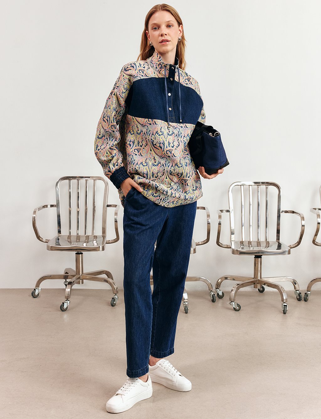 Short Standing Jacquard Sweatshirt: Cream