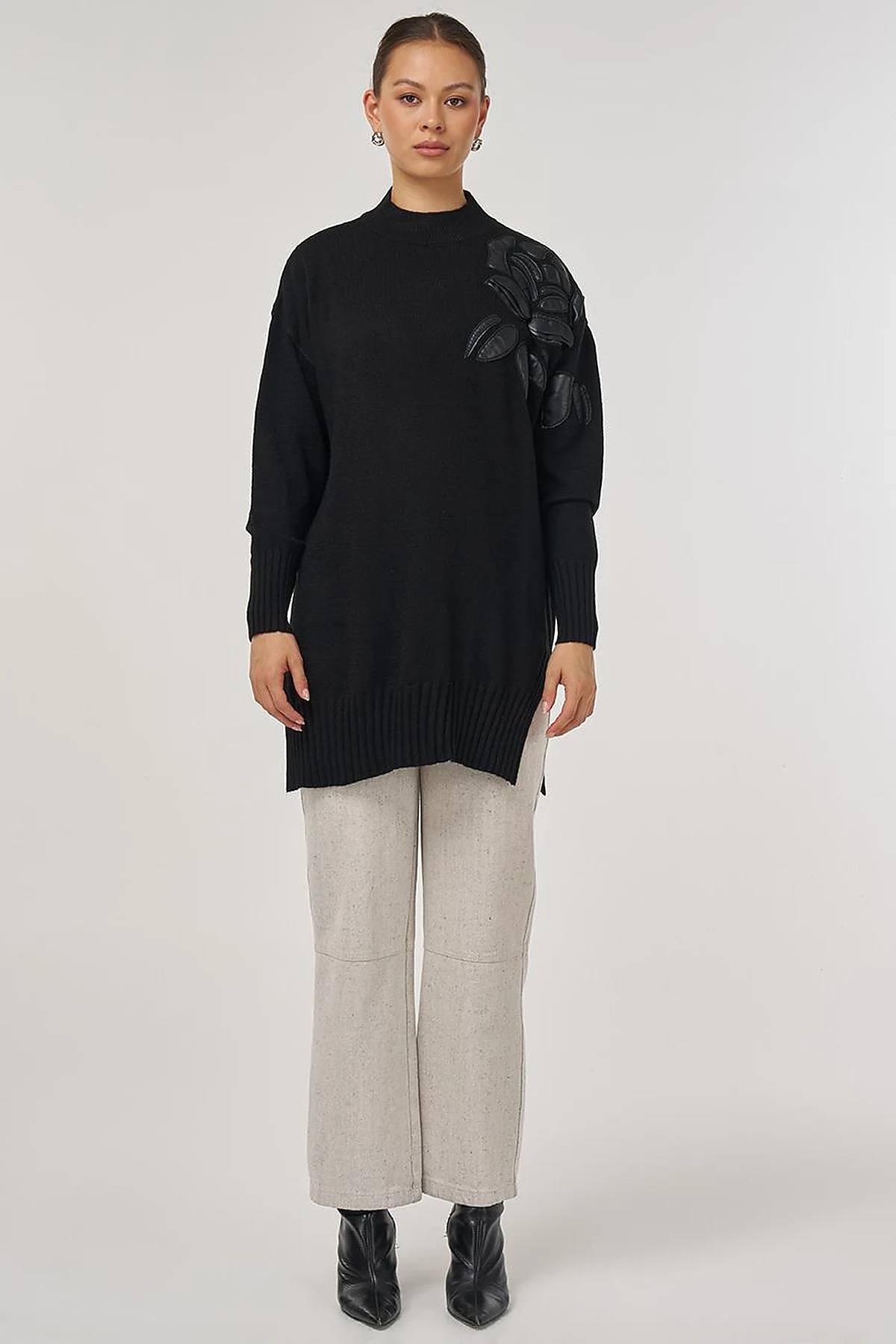 Appliqué Knit Tunic Black
