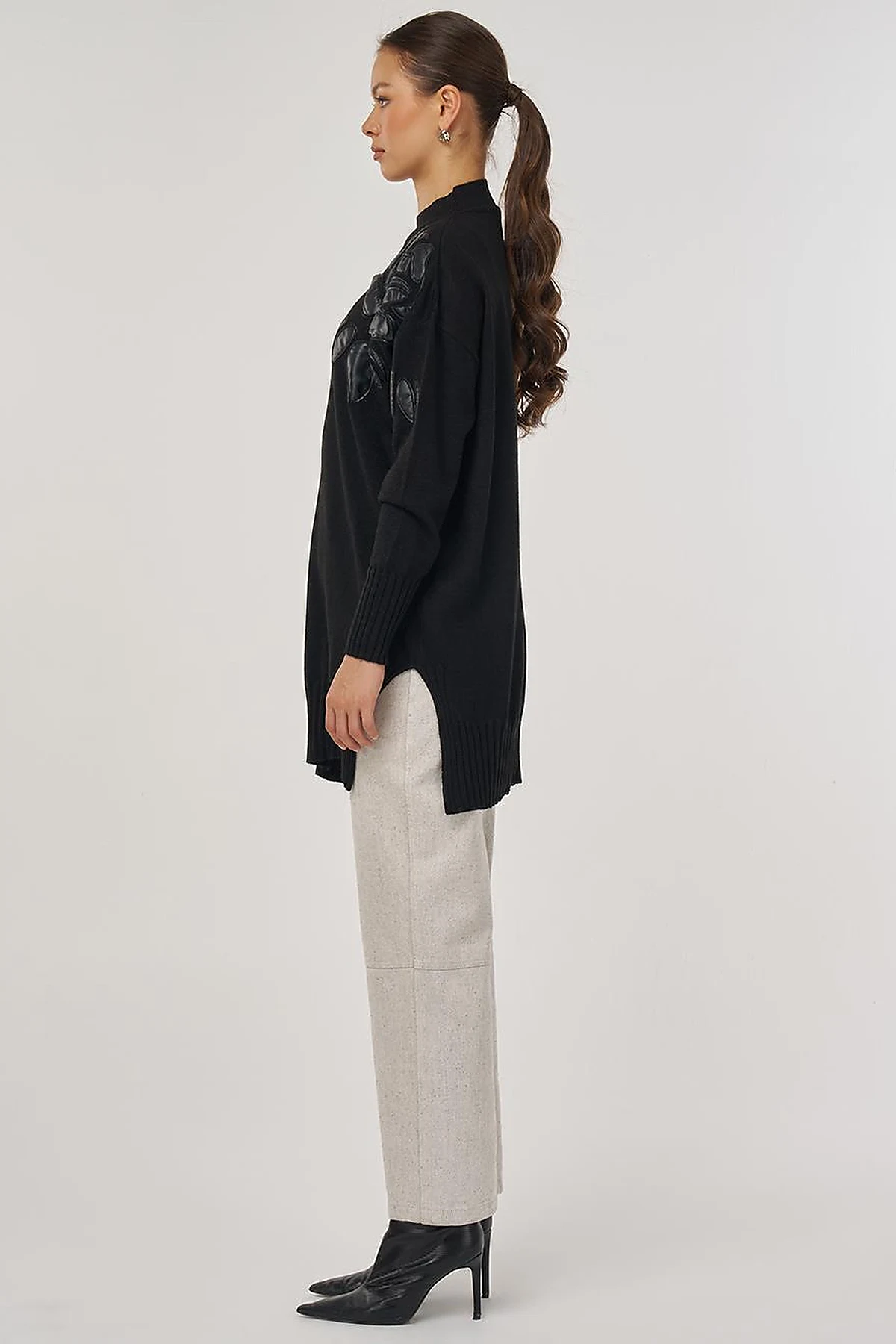Appliqué Knit Tunic Black