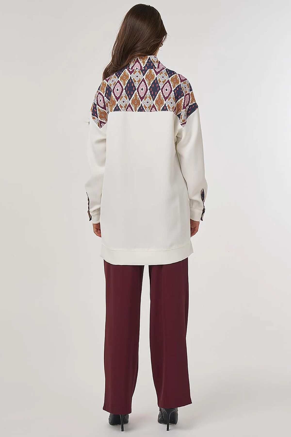Stand Collar Sweatshirt – Ecru 
