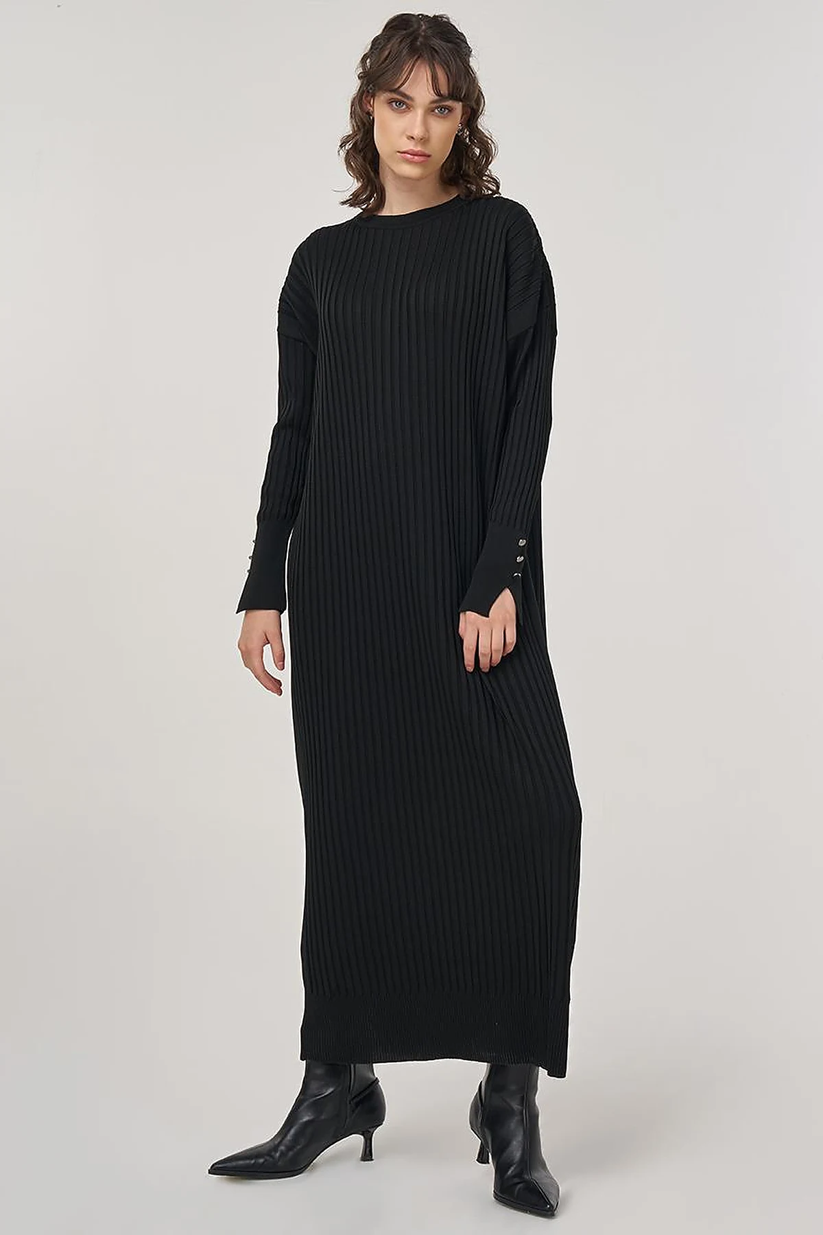 Ribbed Crew Neck Knit Maxi Dress Black 